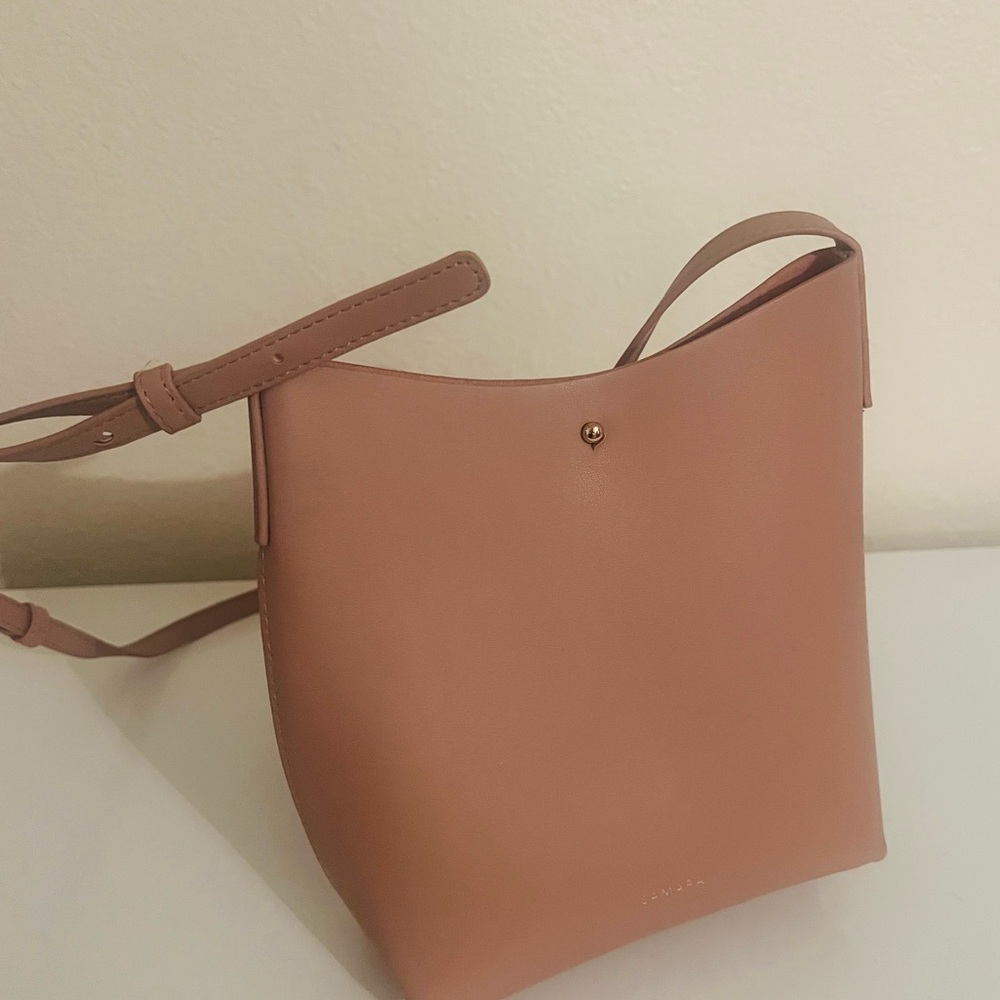 Elegant Pink Bucket Bag